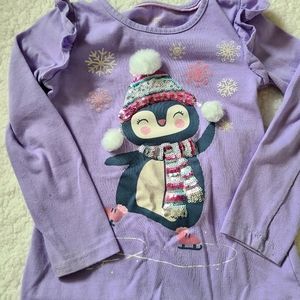 🌻🌻 3/$10 Cynthia Rowley Sequin Penguin Top